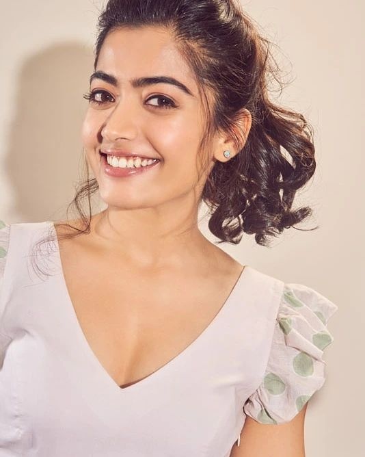 Rashmika Mandanna Latest Pics of Instagram